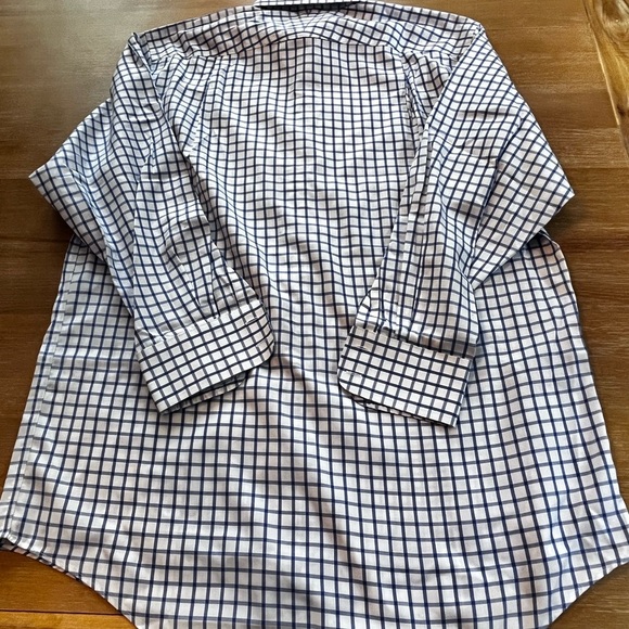 Charles Tyrwhitt Non Iron Button Shirt 17/33 - Picture 4 of 6
